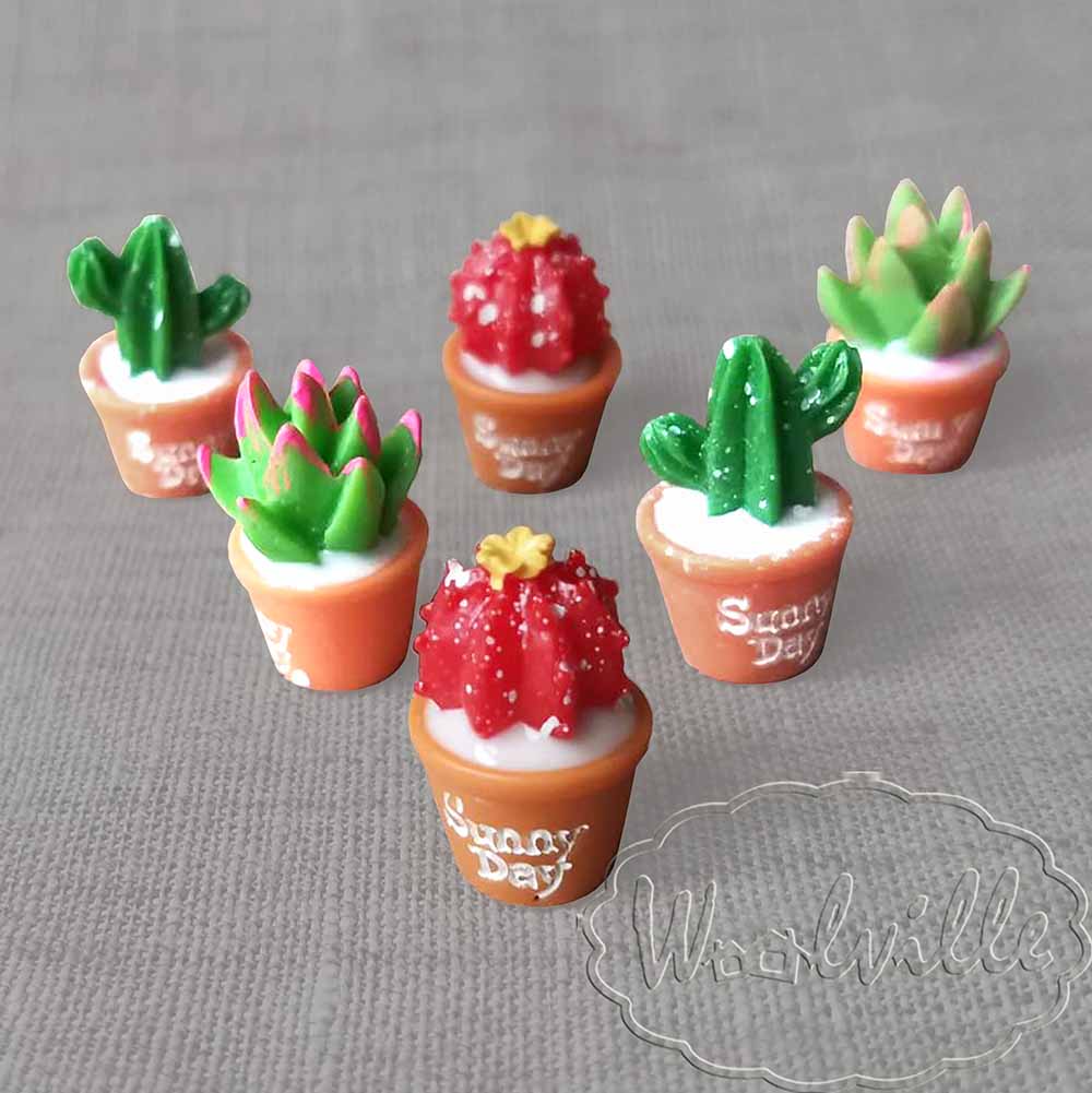 Кукольная миниатюра кактус в горшке 28 мм